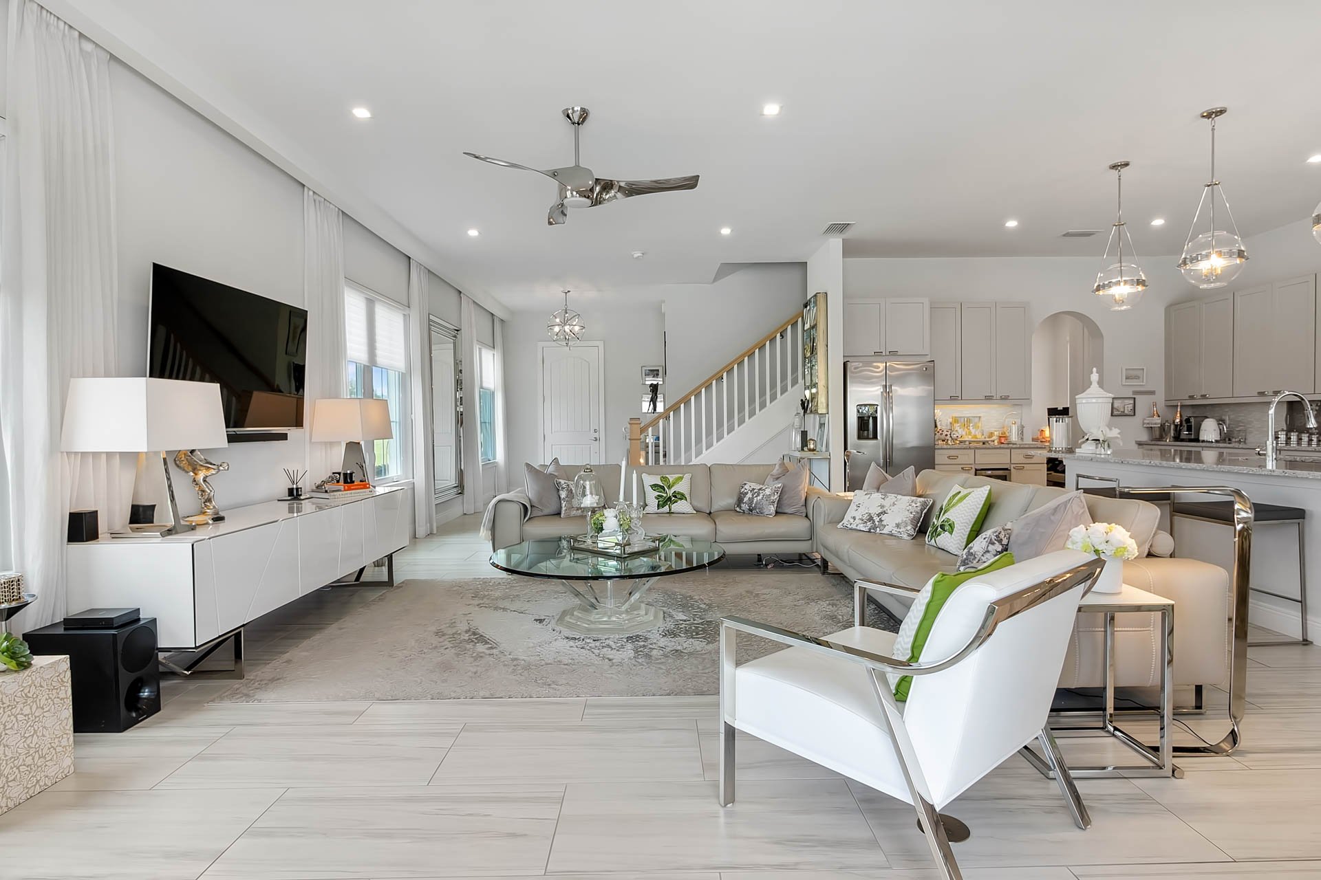 View of 15 Trending Modern Luxury Home Styles